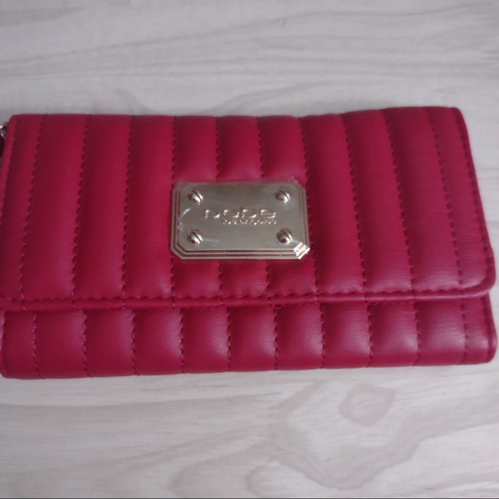 Bebe Red Quilted Soft Leather Clutch Wallet Card Holder Gold Logo Tassel Bebe Red Quilted Soft Leather Clutch Wallet Card Holder Gold Logo Tassel